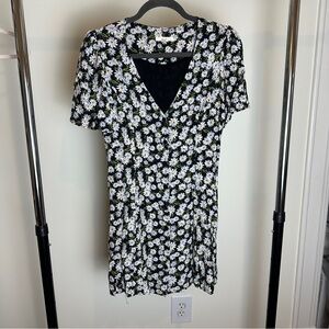 Le Lis Black and White Daisy Mini Dress